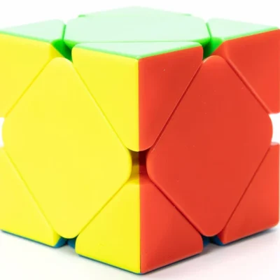 mcubes-india-yuxin-little-magic-skewb-cube-img-2
